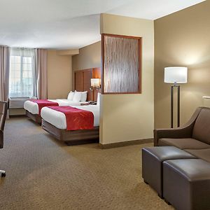 Queen Suite Two Queen Beds